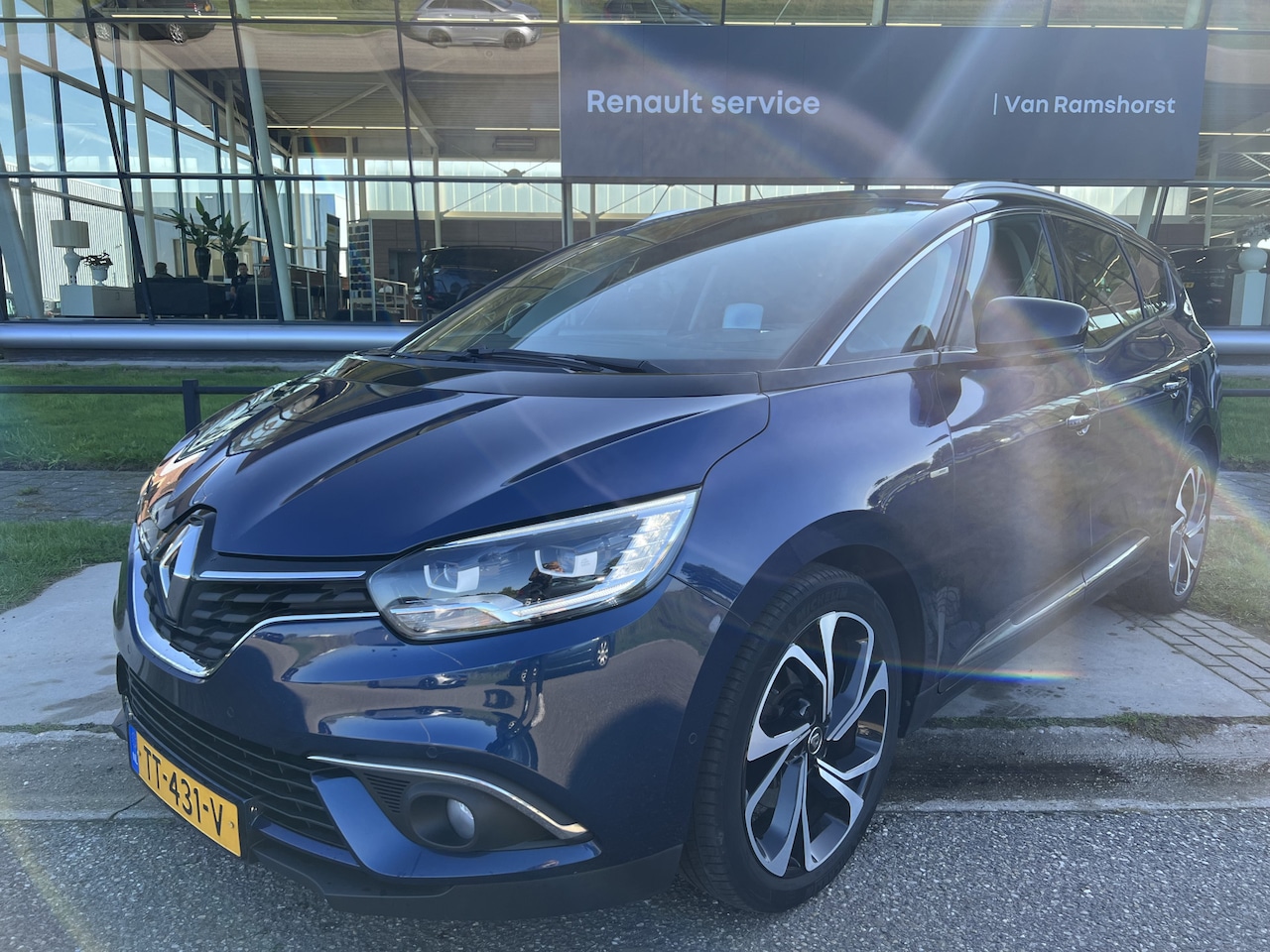 Renault Grand Scénic - 1.3 TCe 140PK Bose / Trekhaak / Camera / Head-up display / Androidauto - Applecarplay / - AutoWereld.nl
