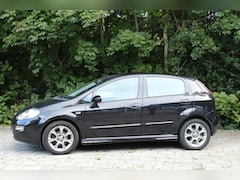 Fiat Punto Evo - 0.9 TwinAir Street airco cruise parkeersensoren 2e eigenaar