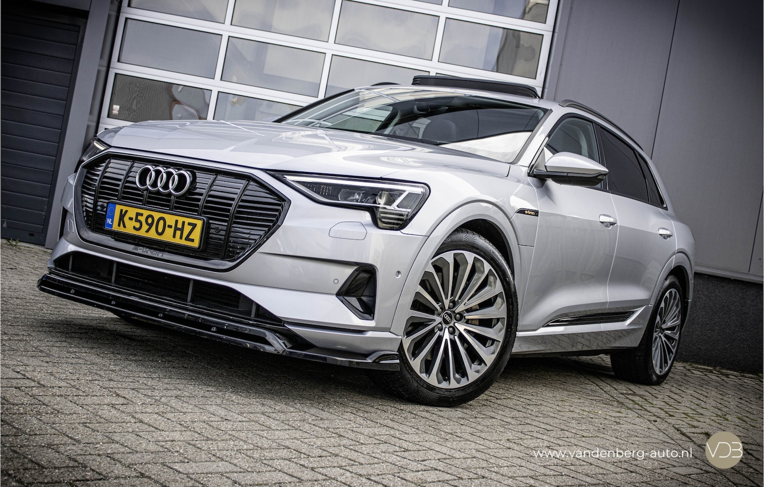 Audi e-tron - 50 quattro Business edition Plus PANO LEER 21inch - AutoWereld.nl