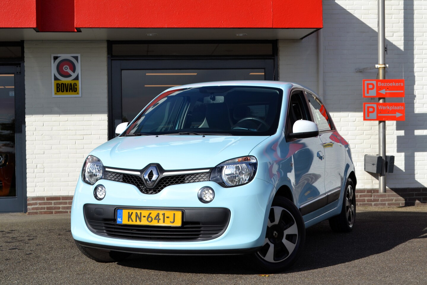 Renault Twingo - 1.0 SCe Collection 1.0 SCe Collection, NL auto, 1e eigenaar !! 29.000 km Uniek ! Airco, etc - AutoWereld.nl