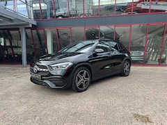 Mercedes-Benz GLA-Klasse - 180 Business Solution AMG | Pano | Sfeerverlichting | Night |