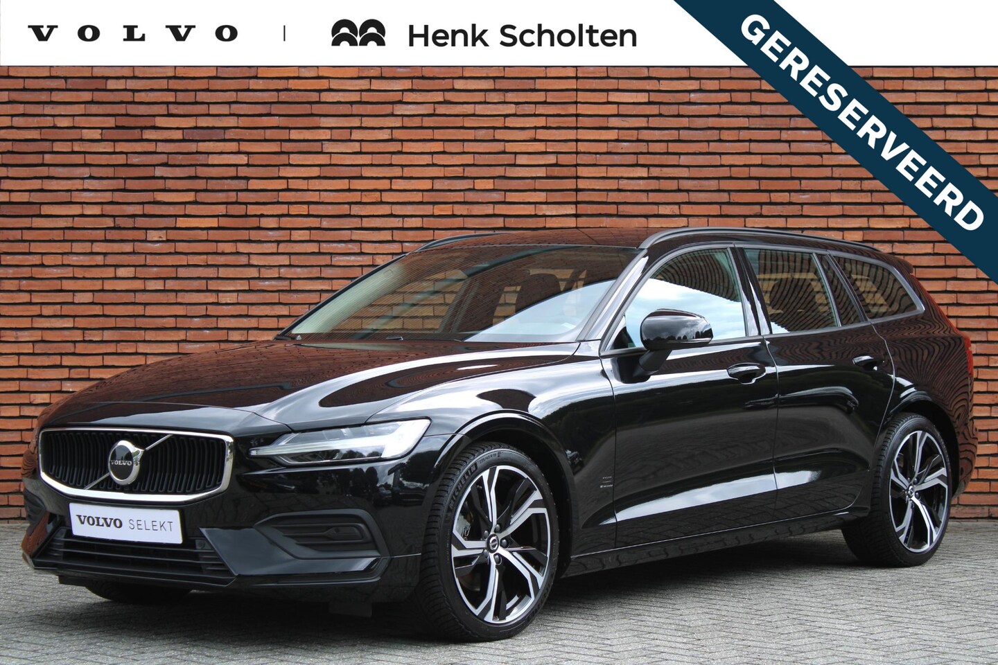 Volvo V60 - B4 Automaat Essential Edition | Adaptieve Cruise Control Met Pilot Assist | Verwarmbare Vo - AutoWereld.nl