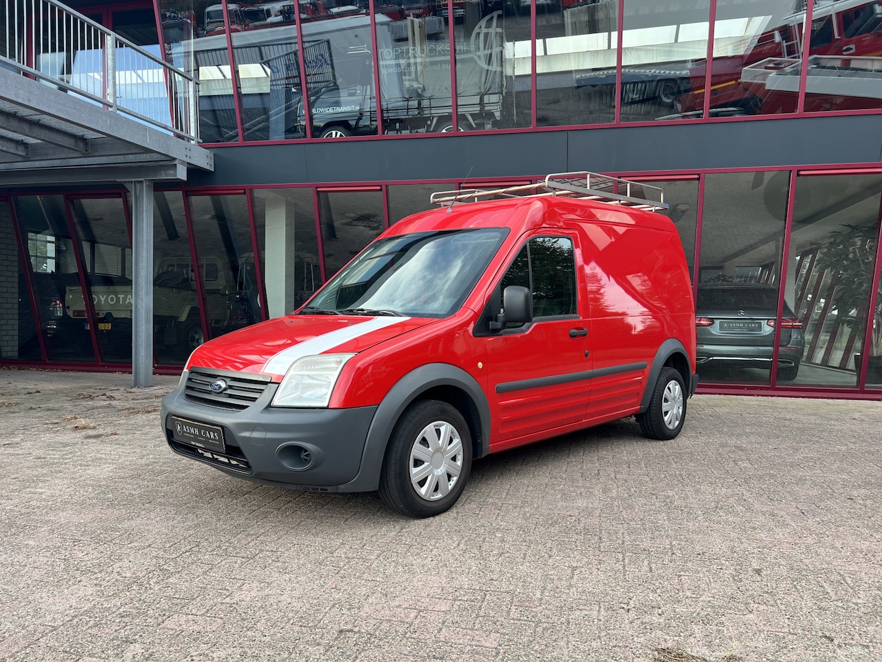 Ford Transit Connect - T230L 1.8 TDCi Ambiente | NL-auto | - AutoWereld.nl