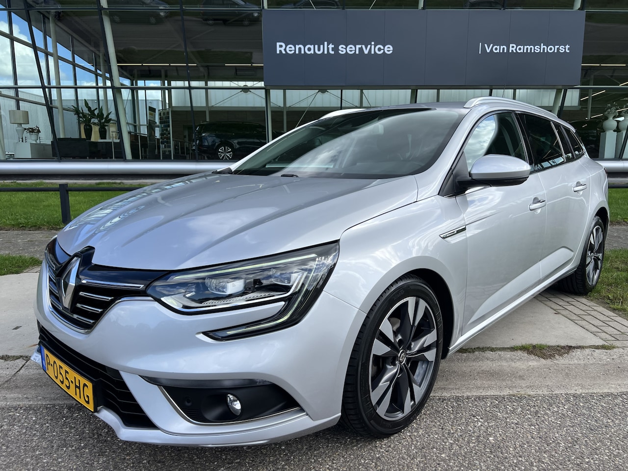 Renault Mégane - 1.3 TCe 140PK / Automaat / Keyless / Cruise / Climate / Applecarplay - Androidauto / - AutoWereld.nl