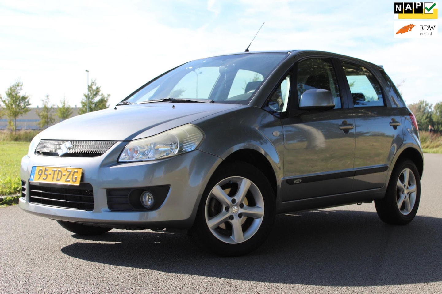 Suzuki SX4 - 1.6 Exclusive 107 pk | APK T/M 24-7-2026 | CLIMATE CONTROLE | TREKHAAK | LICHTMETALEN VELG - AutoWereld.nl