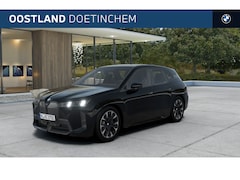BMW iX - xDrive45 M Sport / M Multifunctionele Stoelen / Adaptieve LED / Comfort Access / Parking A