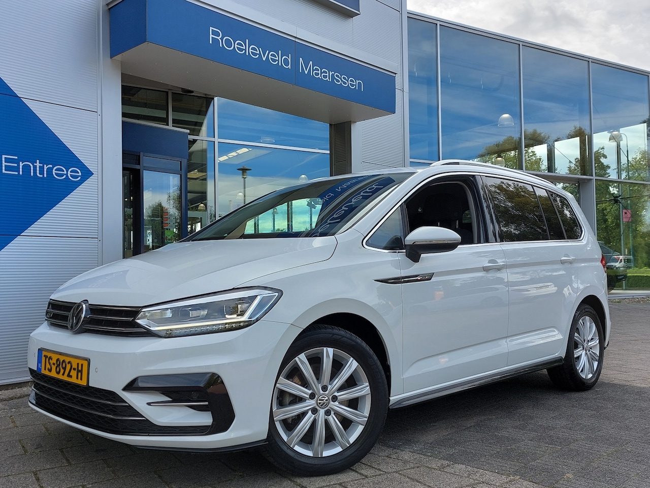 Volkswagen Touran - 1.4 TSI 150pk DSG Highline Business R-Line 7-Persoons | Navi | Clima | Adap.Cruise | Led K - AutoWereld.nl