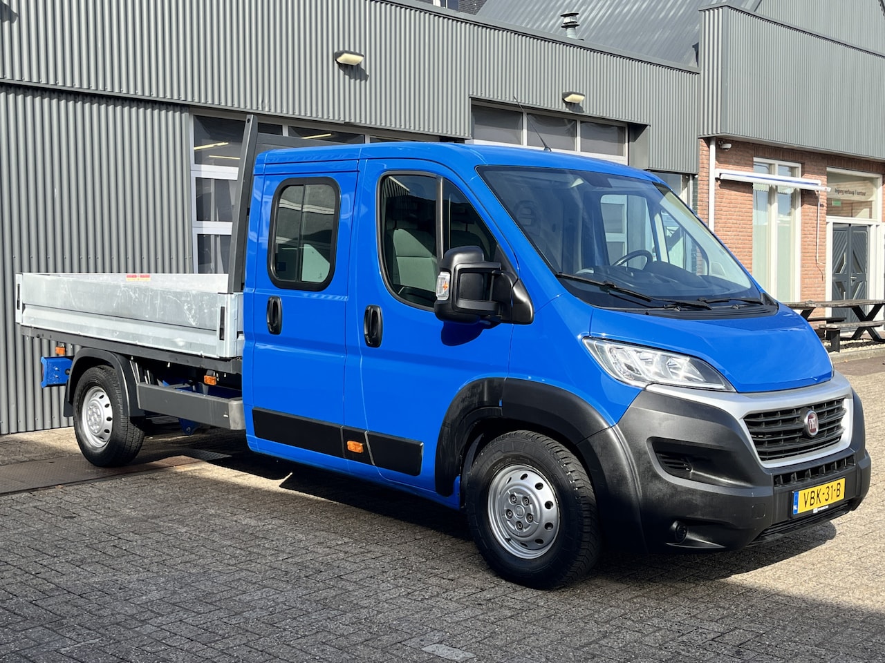 Fiat Ducato - 35H 2.3 MultiJet L3 Airco Trekhaak 3000kg trekgewicht Stuurwielbediening Telefoonverbindin - AutoWereld.nl