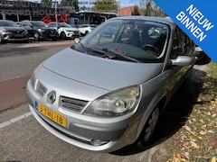 Renault Scénic - 1.6-16V Privilège Luxe