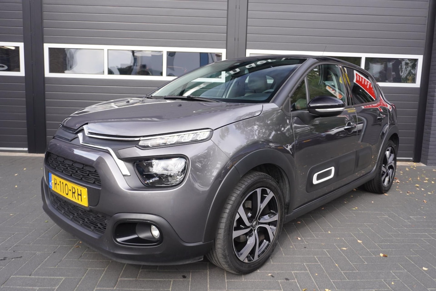 Citroën C3 - 1.2 PureTech Shine Aut/Camera/Airco/Navi/Carplay/Cruise - AutoWereld.nl