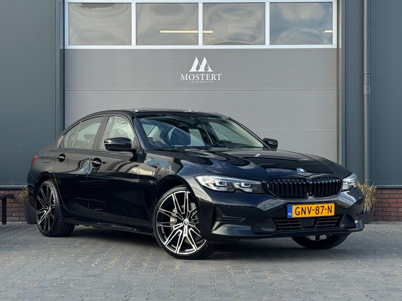 BMW 3-serie - 330e/259pk High Executive|2019|Dealer|Camera|Car-play|Cruise|Dodehoek|Boekjes|20"LMV - AutoWereld.nl