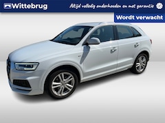 Audi Q3 - 1.4 TFSI CoD Sport Advance Sport / Navigatie / Half leder / Camera / Parkeersensoren V+A /