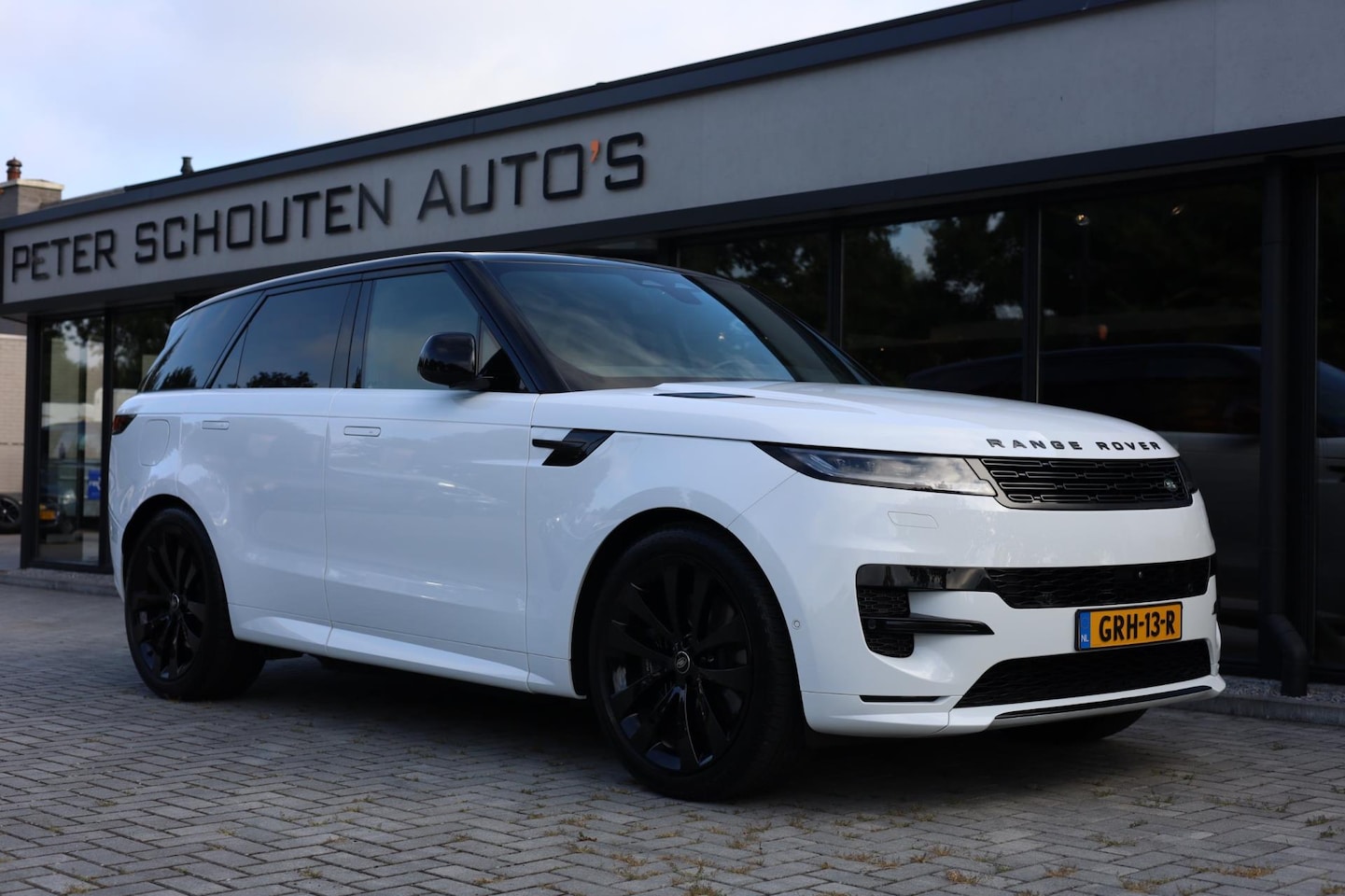 Land Rover Range Rover Sport - 3.0 P460e Dynamic HSE | Pano | 23"LMV | Trekhaak | BTW - AutoWereld.nl