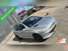Peugeot 206 - 1.6-16V Quiksilver