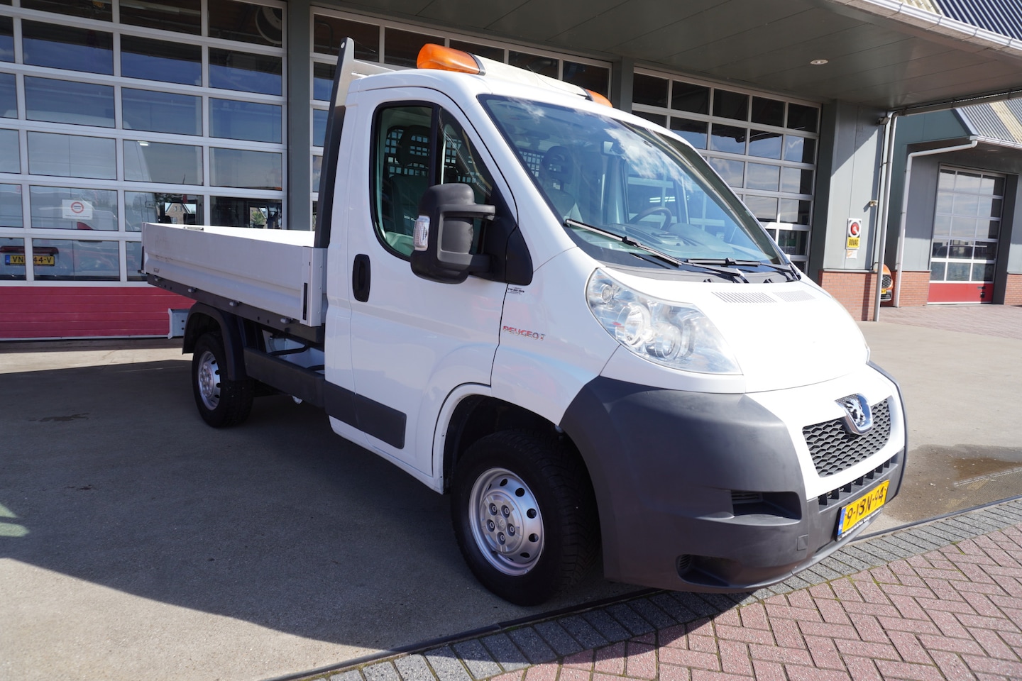 Peugeot Boxer - 330 2.2 HDI L1 Pick-up nr. V099 | Camera | Trekhaak | Zwaaibalk - AutoWereld.nl
