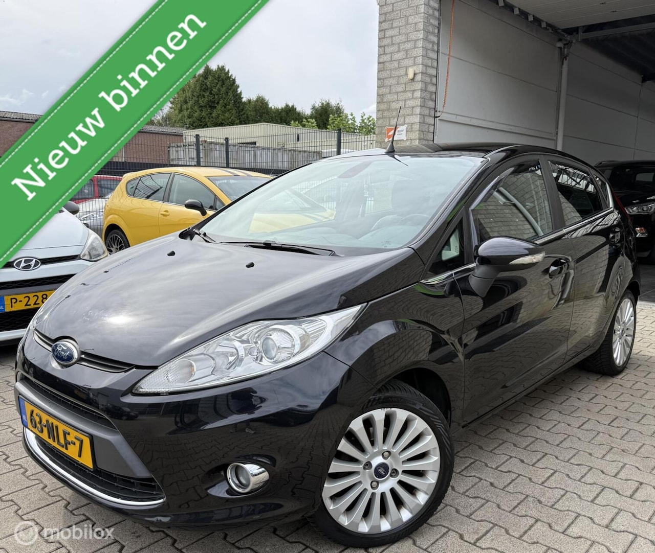 Ford Fiesta - 1.6 Titanium / 5DRS / Airco / Zeer nette staat! - AutoWereld.nl