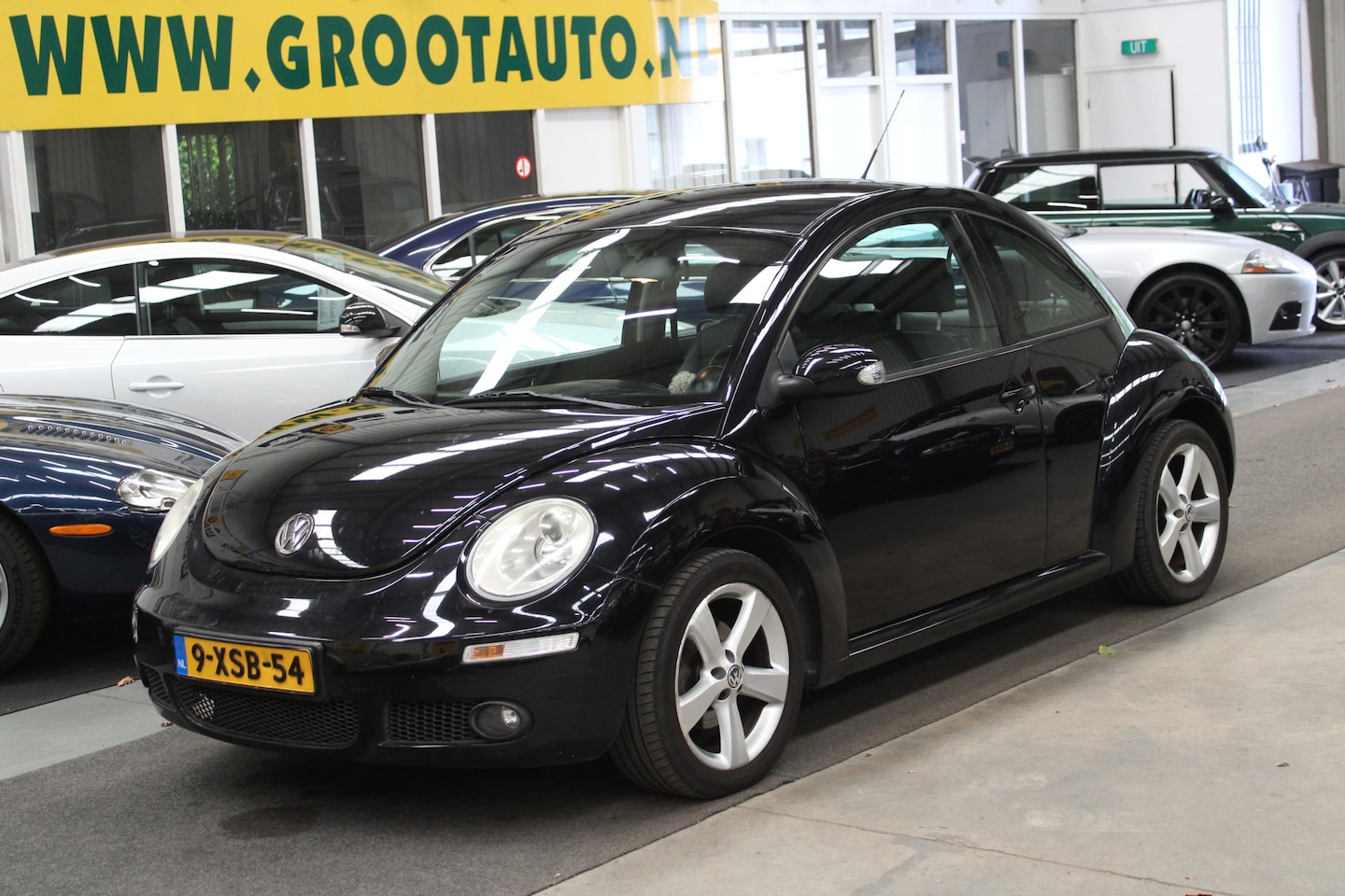Volkswagen New Beetle - 1.6 Trendline Airco, Cruise Control, Stuurbekrachtiging - AutoWereld.nl