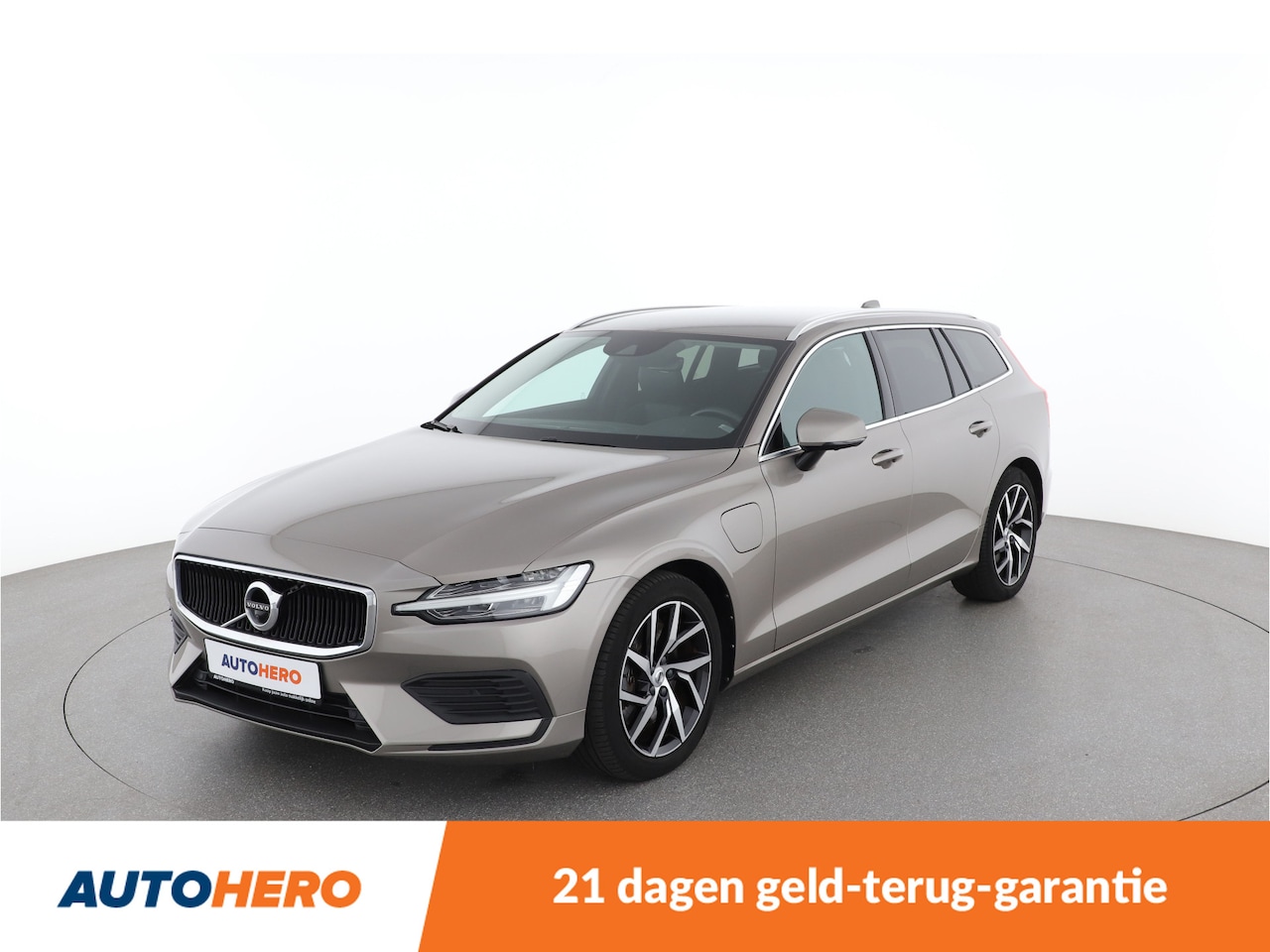 Volvo V60 - 2.0 T6 Twin Engine AWD Momentum Pro | NG92196 | - AutoWereld.nl