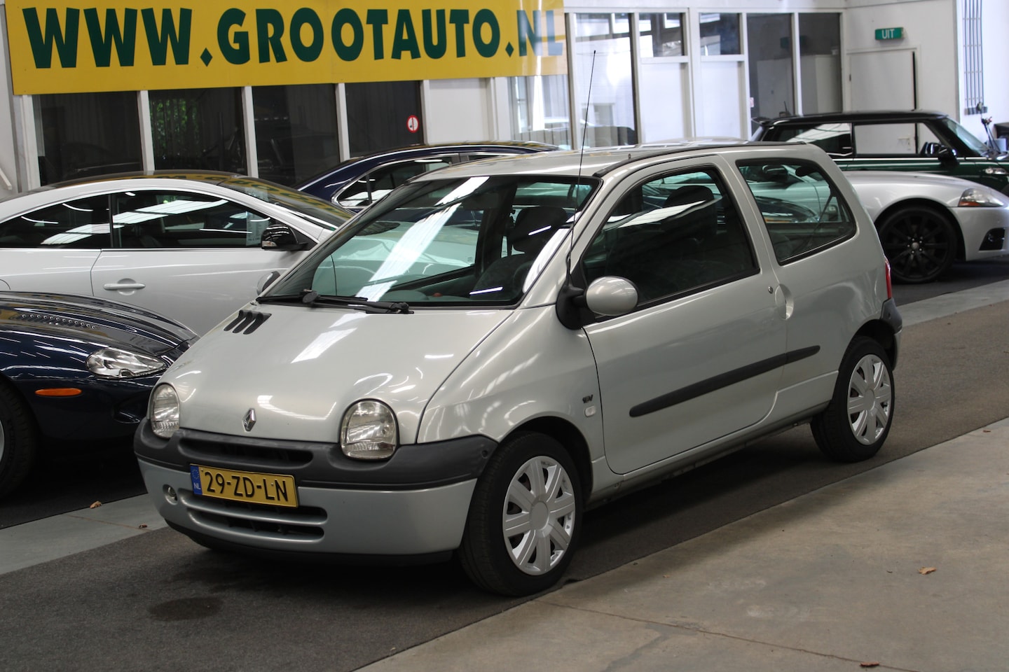 Renault Twingo - 1.2-16V Expression Eco Quickshift 5 OPKNAPPER Airco, Stuurbekrachtiging - AutoWereld.nl