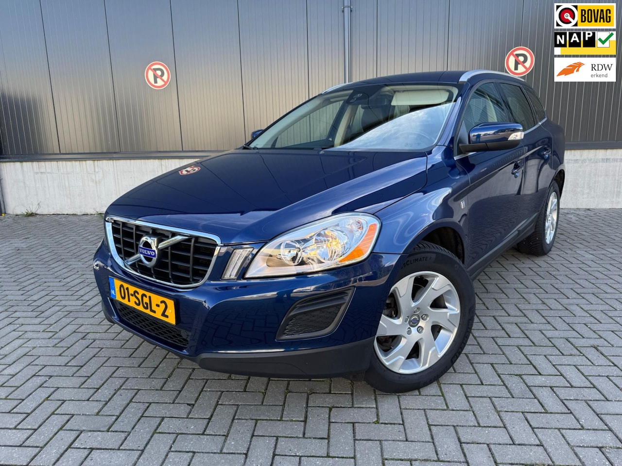 Volvo XC60 - 2.0 T5 Ocean Race / leder / trekhaak / navi ! - AutoWereld.nl