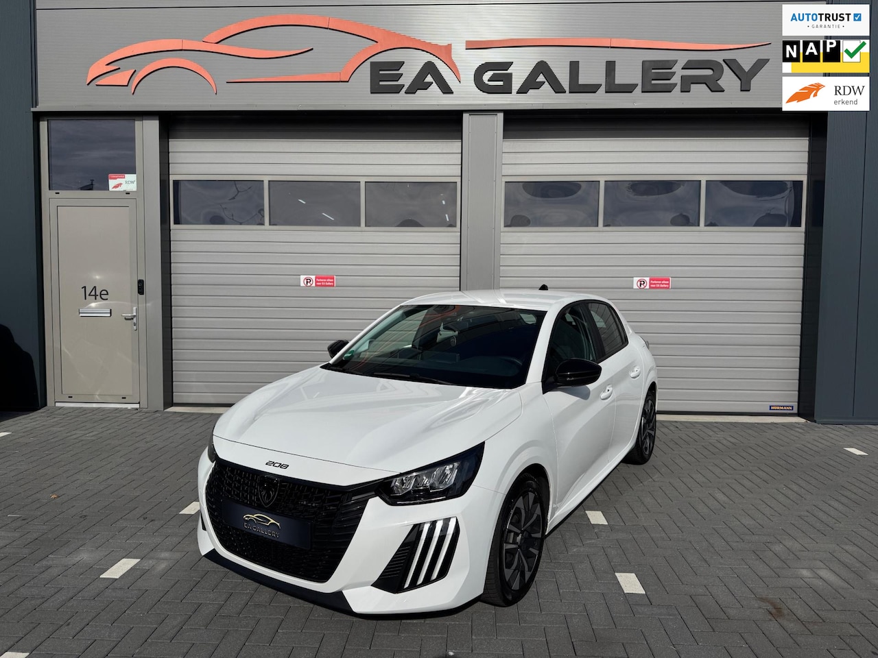 Peugeot 208 - 1.2 PureTech Active NAV Airco Sensor Nieuw - AutoWereld.nl