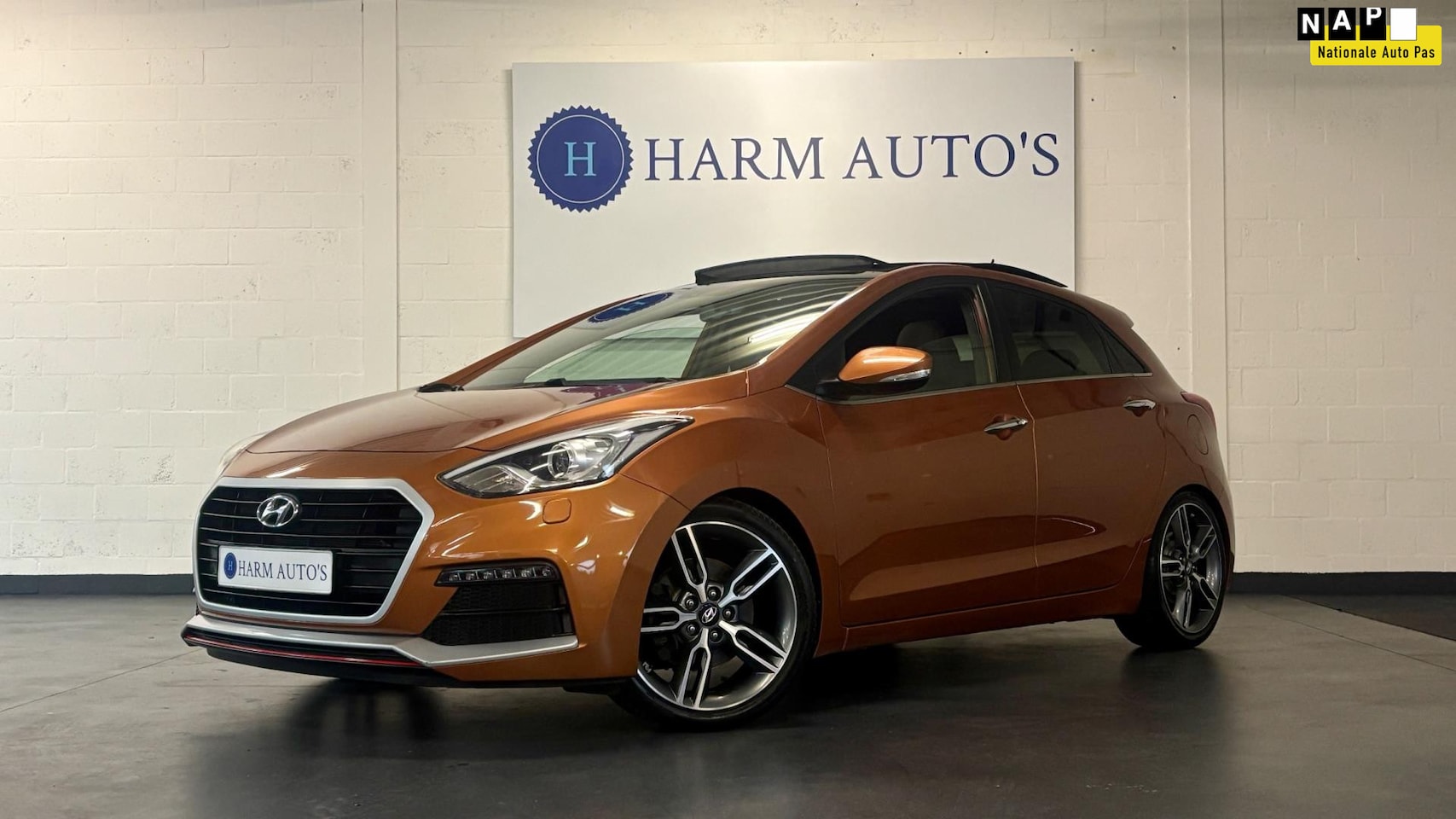 Hyundai i30 - 1.6 GDI Turbo 186pk Pano / Navi / Xenon / LED / CAM / Cruise - AutoWereld.nl