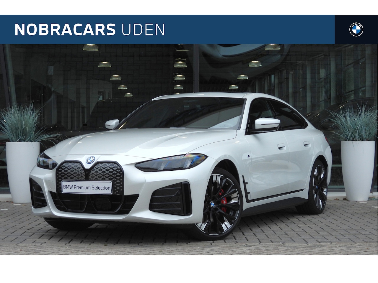 BMW i4 - eDrive40 High Executive M Sport Schuif-kanteldak / Comfort Access / Stoelverwarming / Adap - AutoWereld.nl