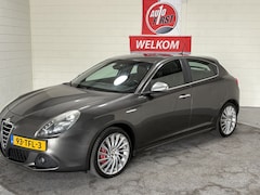 Alfa Romeo Giulietta - 1.4 T Distinctive, 18 inch, Cruise, Climate, Half leder, Navigatiesysteem 6 bak, Volledig