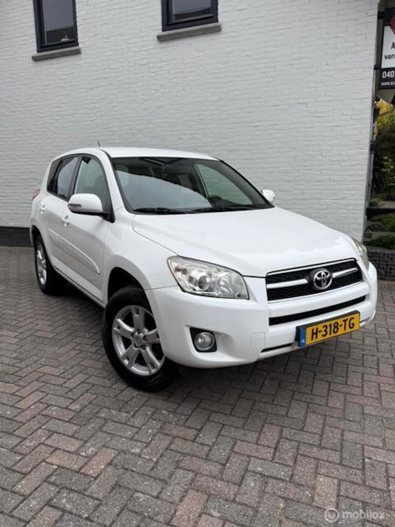 Toyota RAV4 - 2.0 VVTi Comfort 2WD 2.0 VVTi Comfort 2WD - AutoWereld.nl