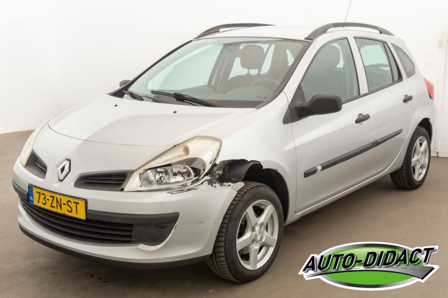 Renault Clio - 1.2-16V Airco Expression - AutoWereld.nl