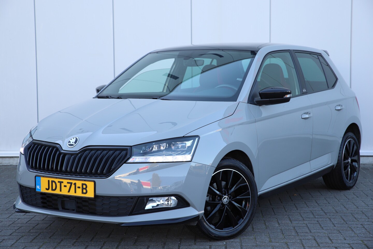 Skoda Fabia - 1.0 TSI Monte Carlo Pano | Clima | LMV | Navi - AutoWereld.nl
