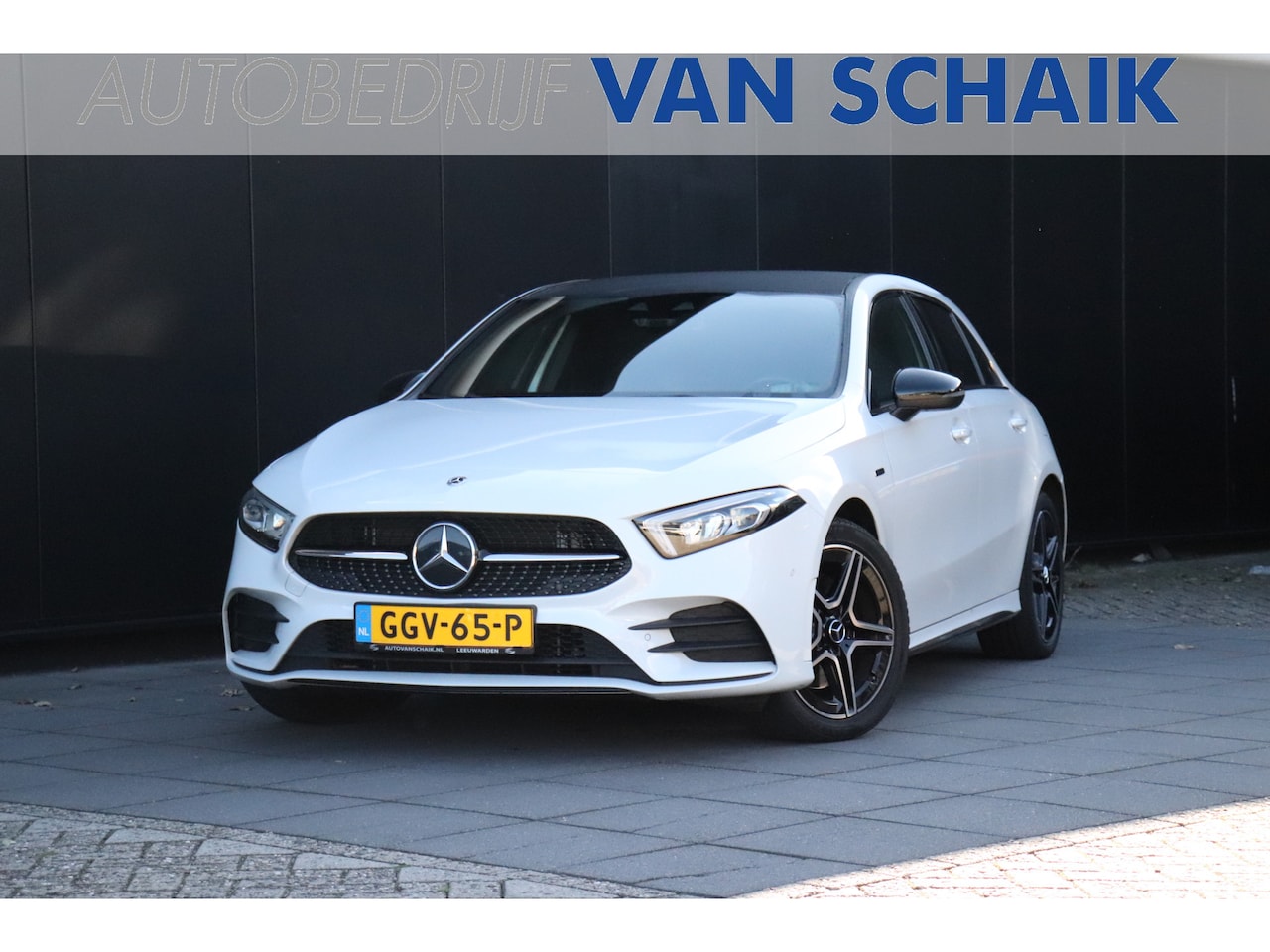 Mercedes-Benz A-klasse - 250 e AMG-LINE | LEDER | SPORTSTOELEN | PANO-DAK | CRUISE | NAVI |CAMERA - AutoWereld.nl