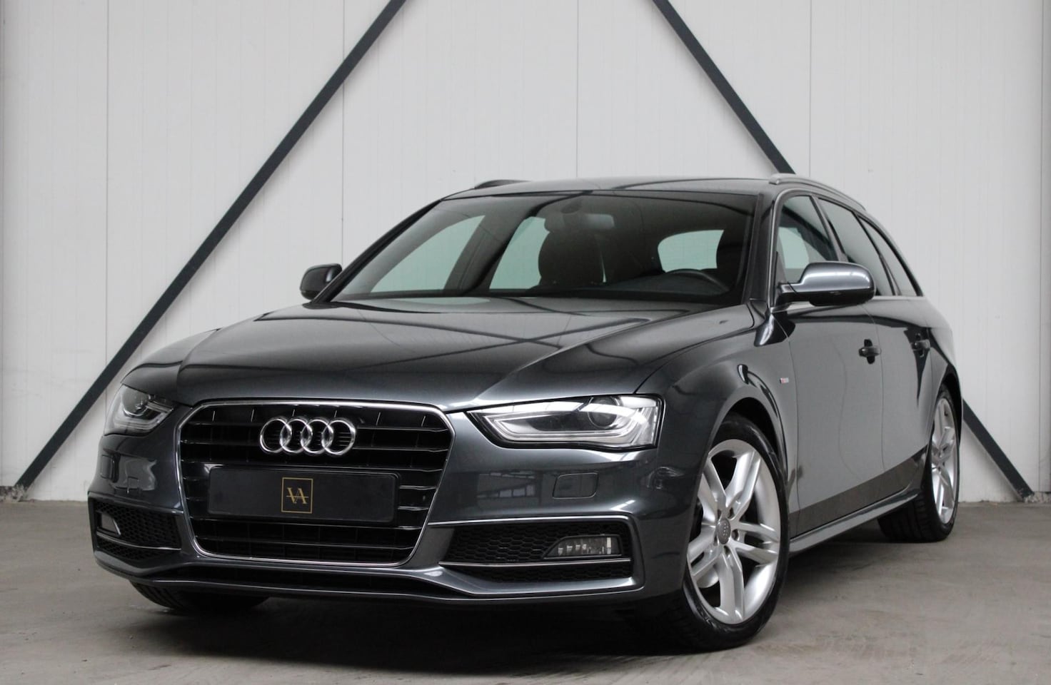 Audi A4 Avant - 1.8 TFSI S-ine l Xenon l LED l NAP - AutoWereld.nl