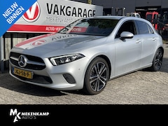 Mercedes-Benz A-klasse - 200 Premium 18"/Sfeerverlichting/LED/Camera/Climate/Premium audio/Stoelverwarming/Apple Ca