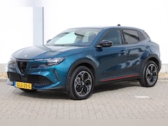 Alfa Romeo Junior - Elettrica Speciale 54 kWh / Navigatie / Camera / Dodehoek / Stoelverwarmd / Keyless / Adap