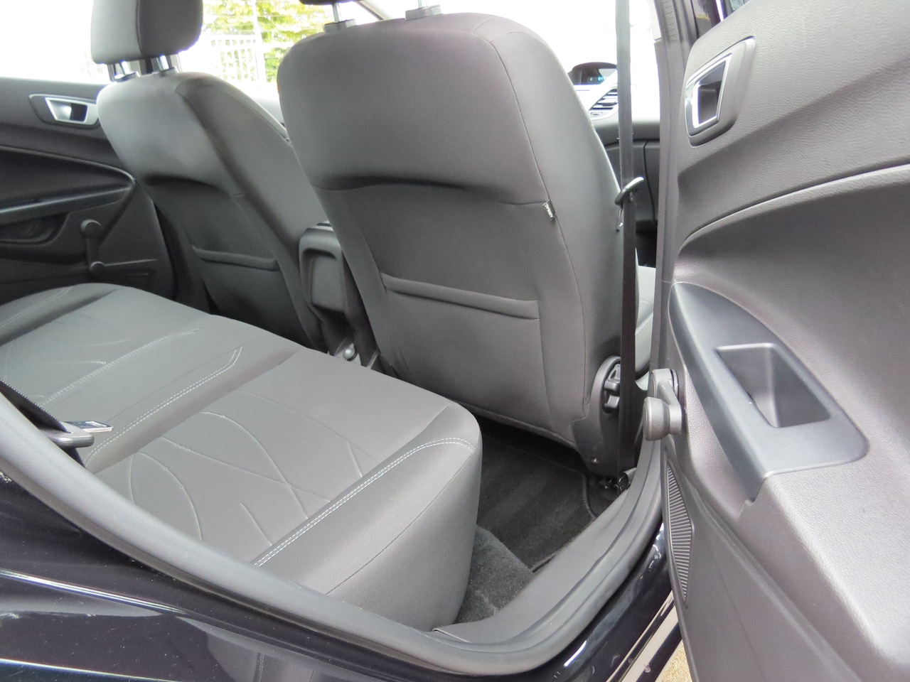 Ford Fiesta - 1.0 EcoBoost Titanium Voorzien van Nieuwe motor