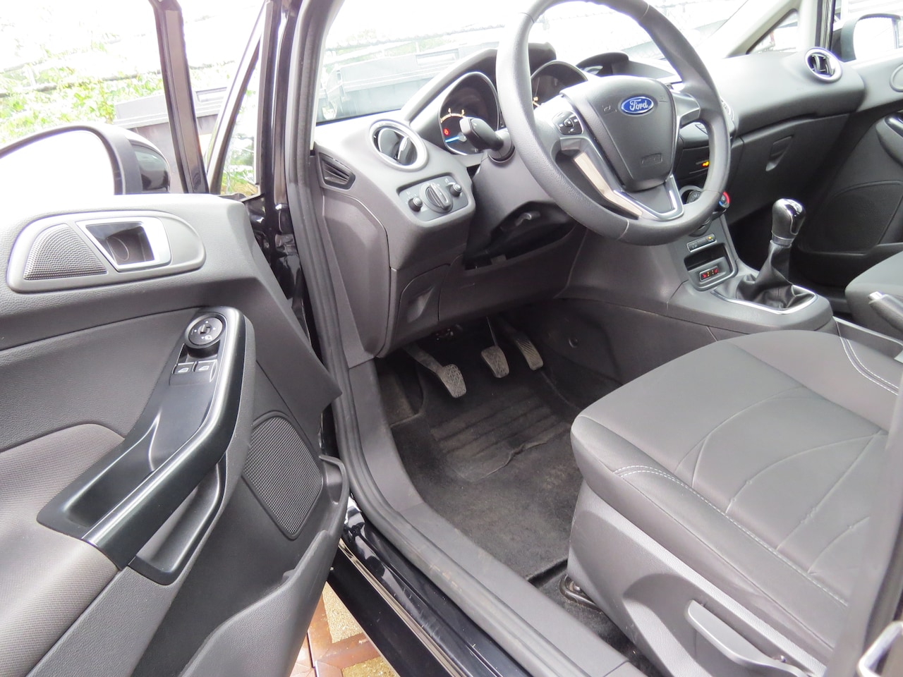 Ford Fiesta - 1.0 EcoBoost Titanium Voorzien van Nieuwe motor