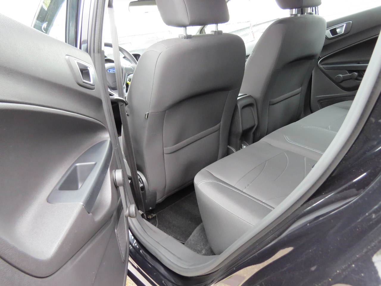 Ford Fiesta - 1.0 EcoBoost Titanium Voorzien van Nieuwe motor