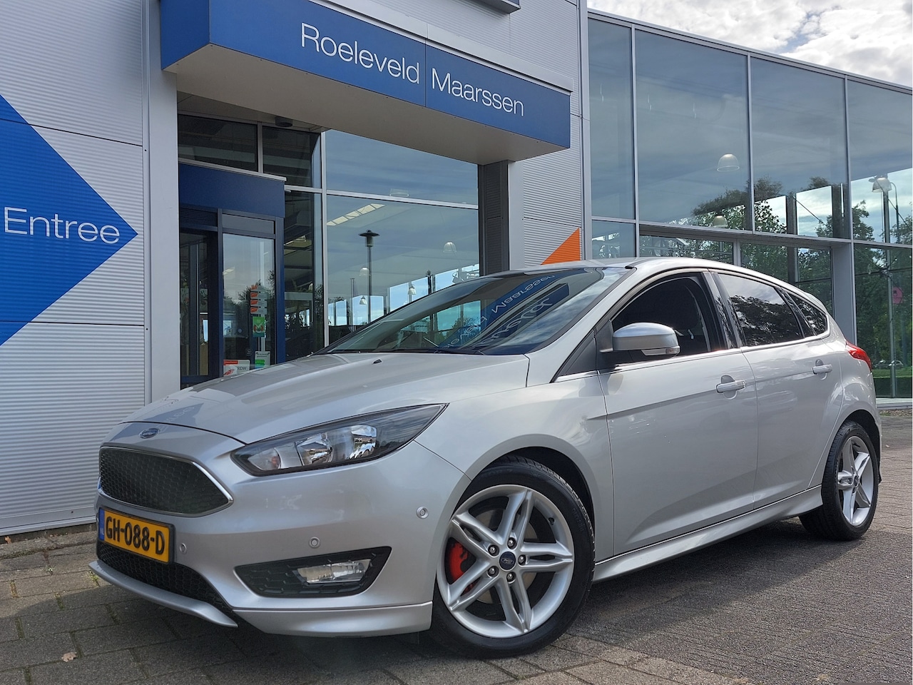Ford Focus - 1.5 EcoBoost 150pk Automaat Titanium Edition ST-Line 5-Deurs | Navi | Clima | Cruise | Lic - AutoWereld.nl