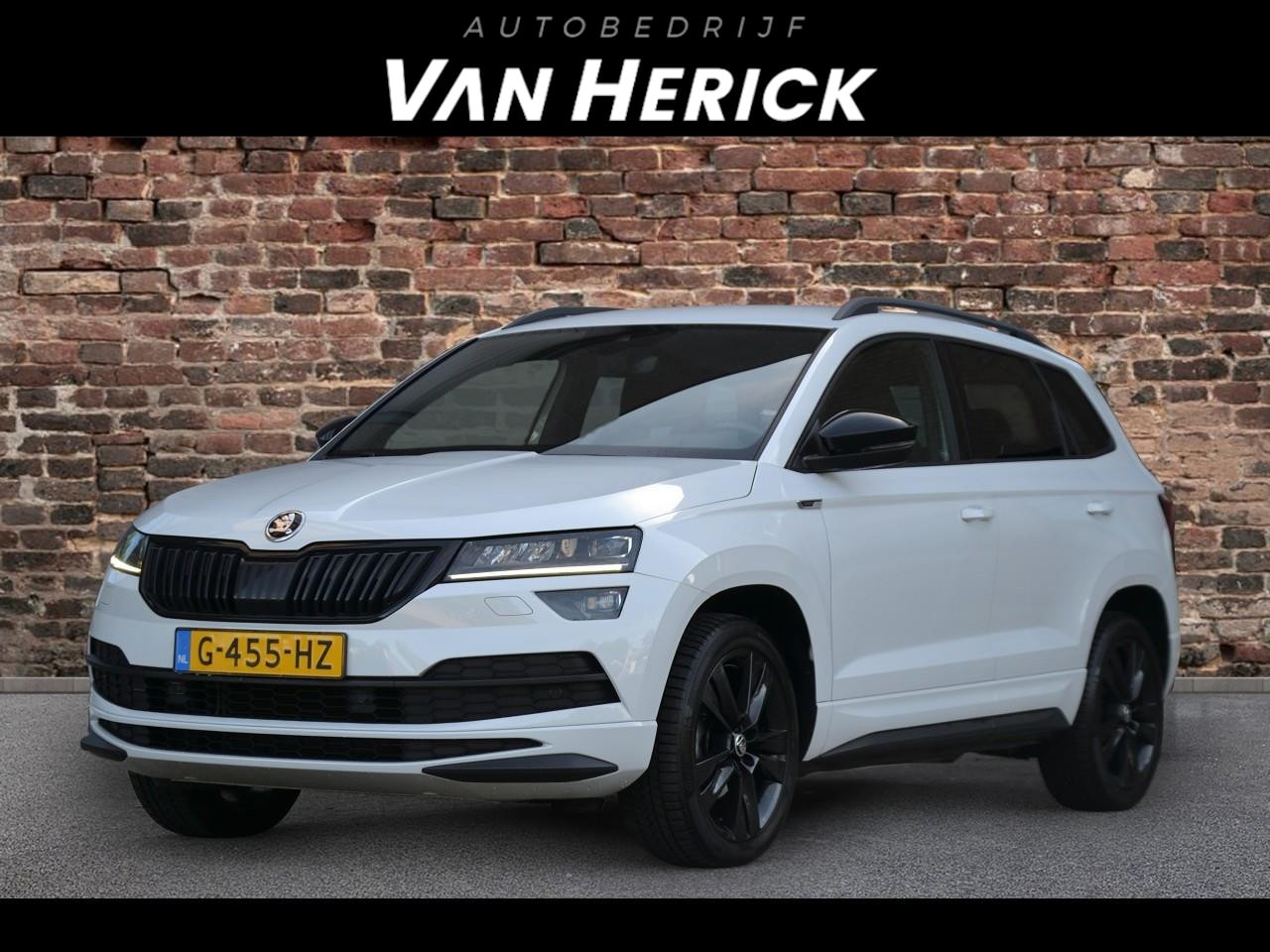 Skoda Karoq - 1.5 TSI ACT Sportline Business | ACC | Trekhaak | Nette staat - AutoWereld.nl