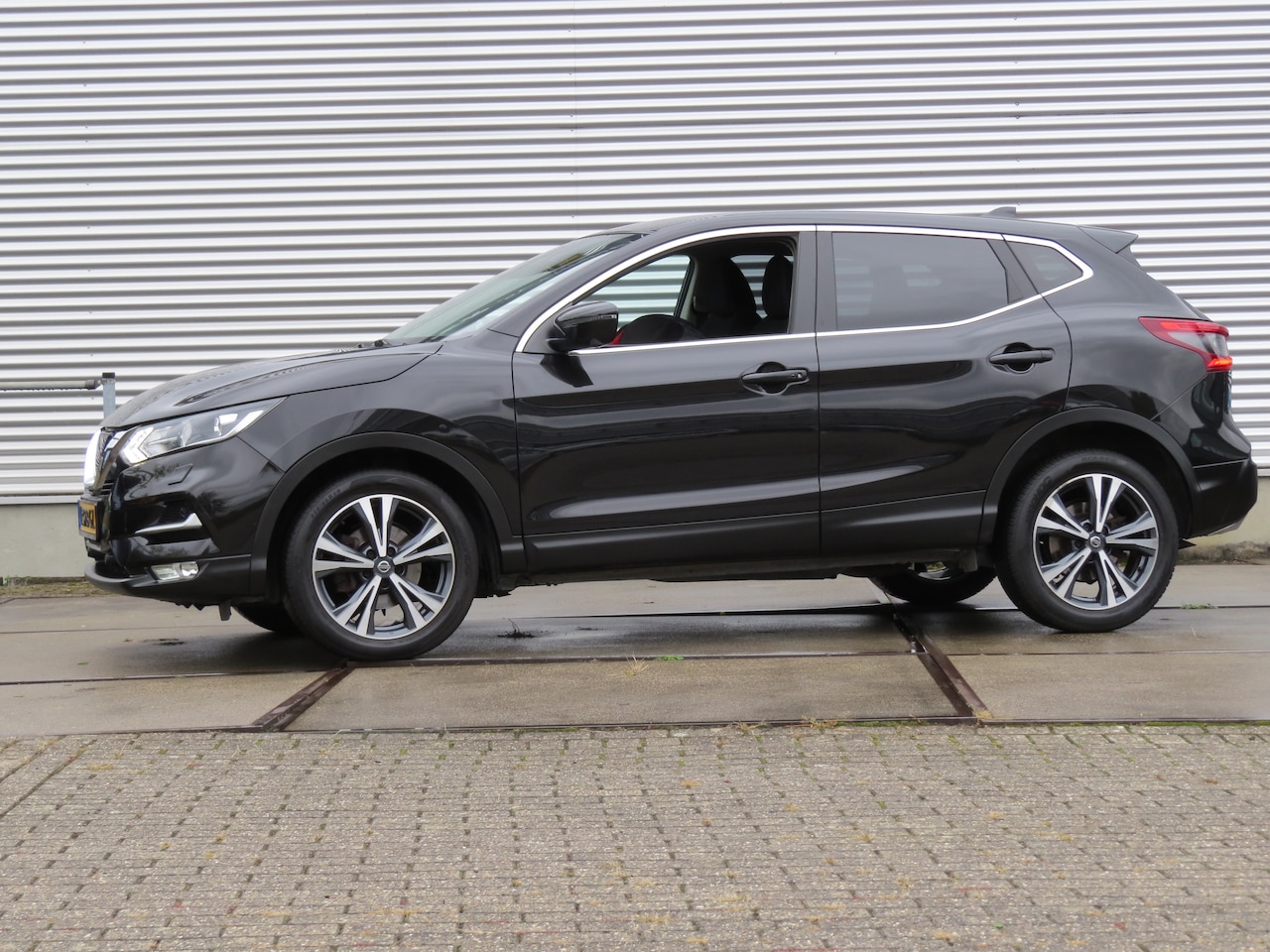 Nissan Qashqai - 1.2 N-Connecta met 360 camera