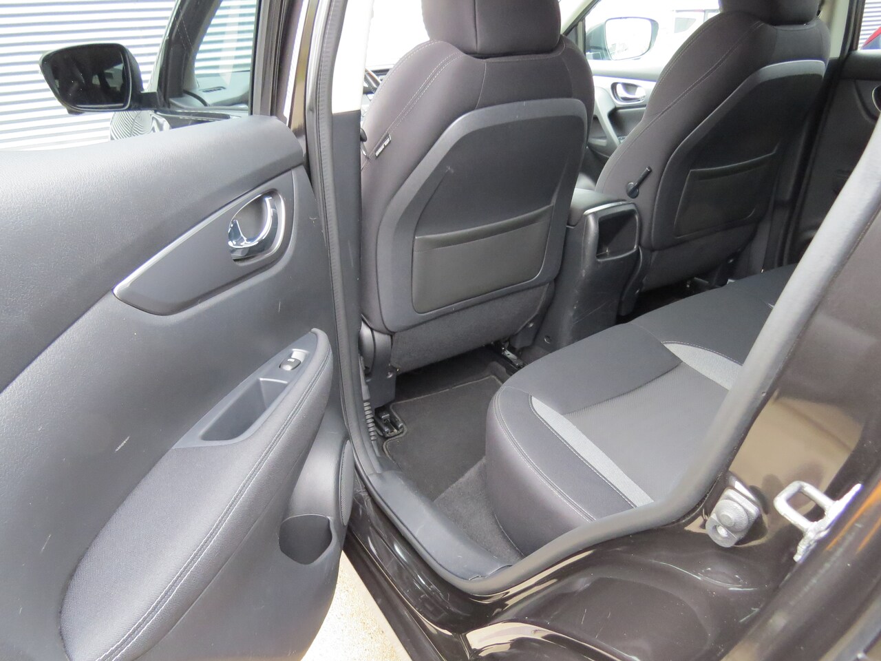 Nissan Qashqai - 1.2 N-Connecta met 360 camera