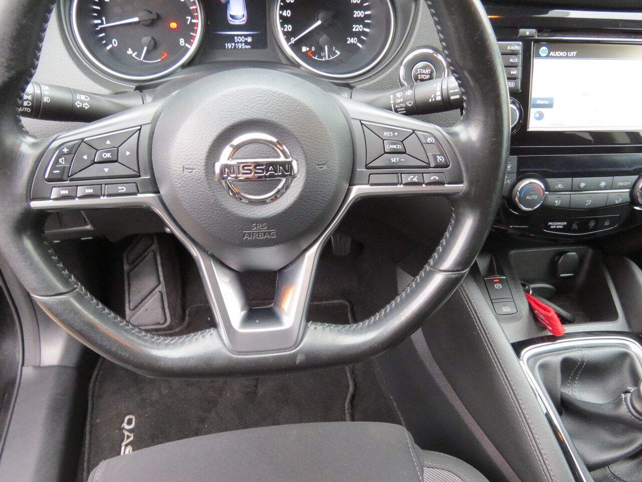 Nissan Qashqai - 1.2 N-Connecta met 360 camera