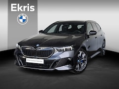 BMW 5-serie Touring - 530e xDrive | M Sportpakket Pro | Innovation Pack | Bowers & Wilkins | Verwarmd Stuurwiel