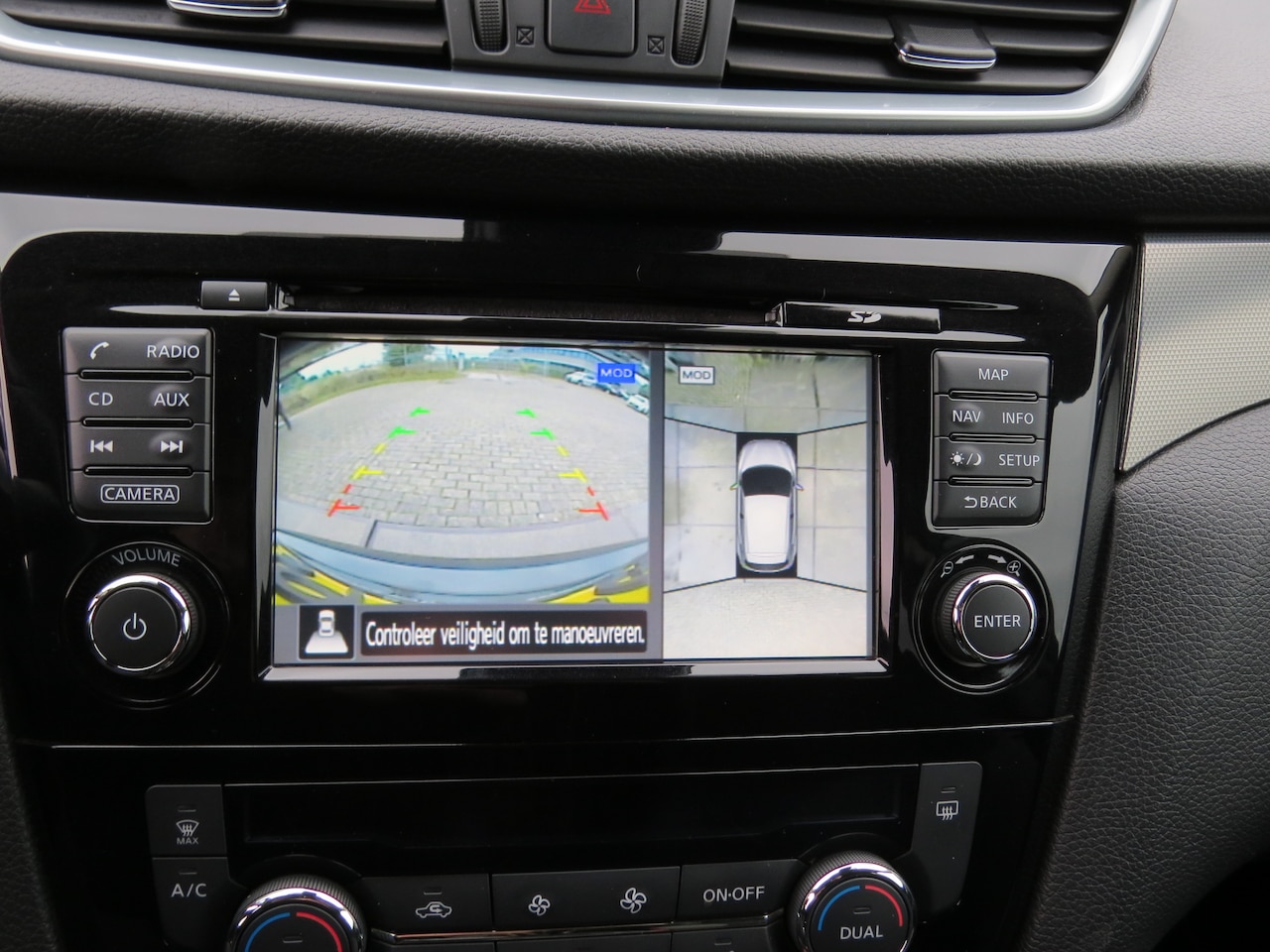 Nissan Qashqai - 1.2 N-Connecta met 360 camera