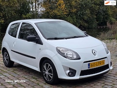 Renault Twingo - 1.2-16V Authentique 1e eigenaar uniek km org nl auto airco elektrische ramen cv op afs