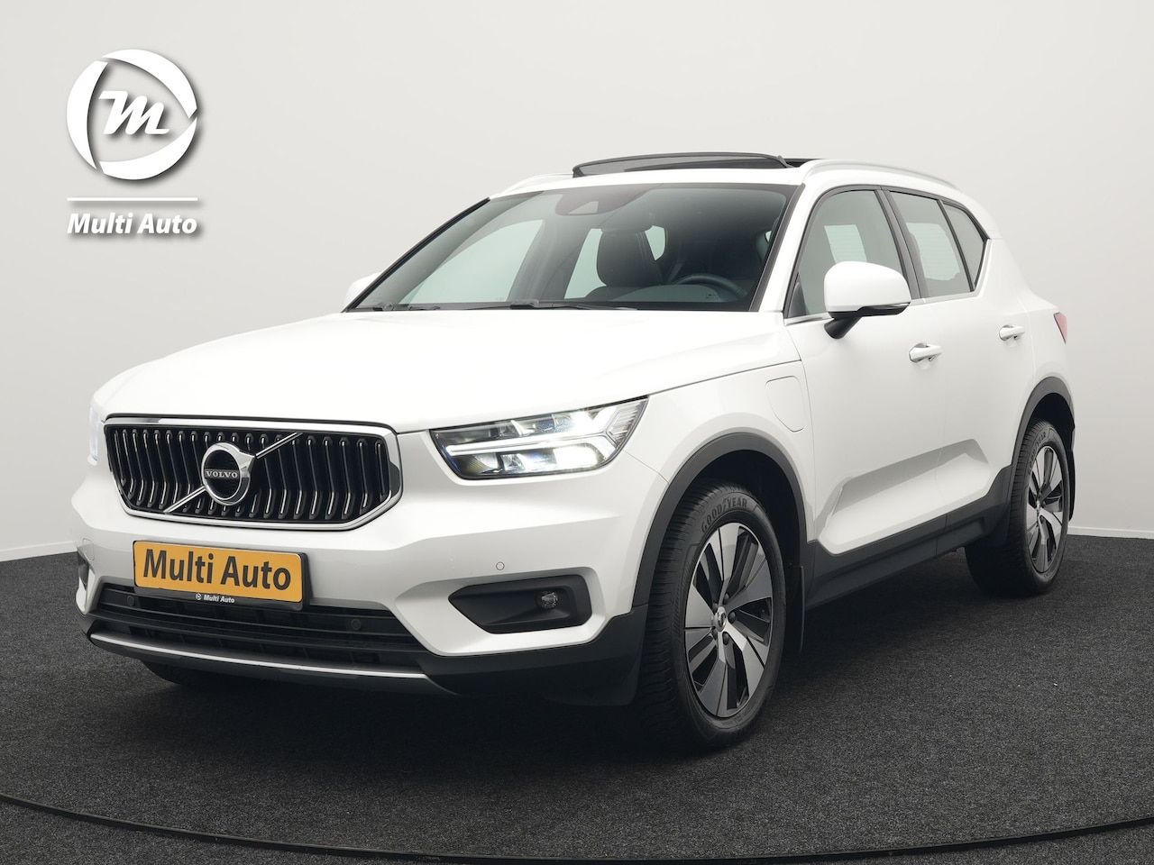 Volvo XC40 - T4 Recharge Inscription Plug In Hybrid 211pk Dealer O.H PHEV | Panodak | Adaptive Cruise | - AutoWereld.nl
