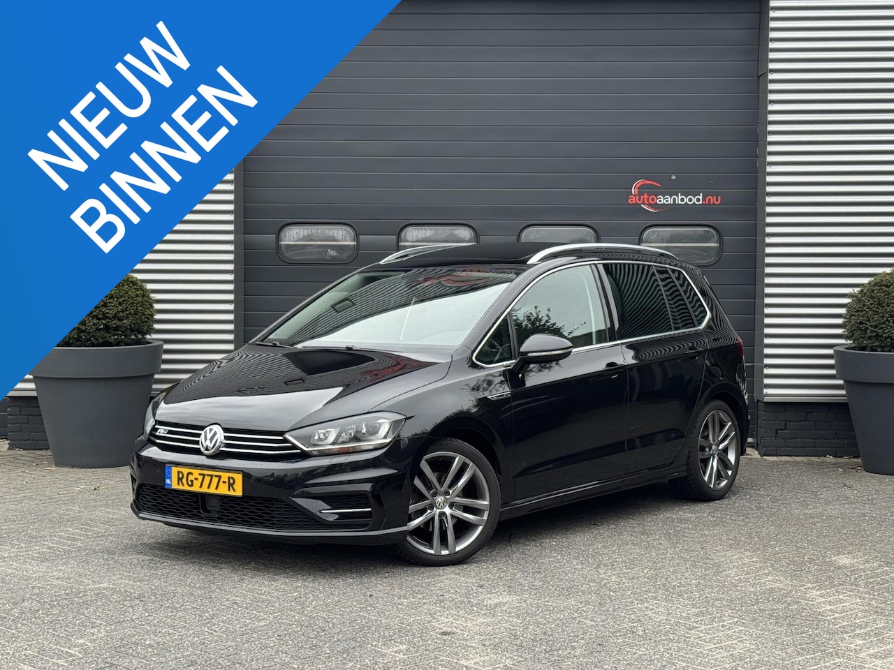 Volkswagen Golf Sportsvan - 1.4 TSI Highline | Panoramadak | Navigatie | Camera | DAB | Privacy Glass | - AutoWereld.nl