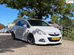 Opel Corsa - 1.6-16V Turbo OPC | Airride + Kuipstoelen Nu € 7.975,