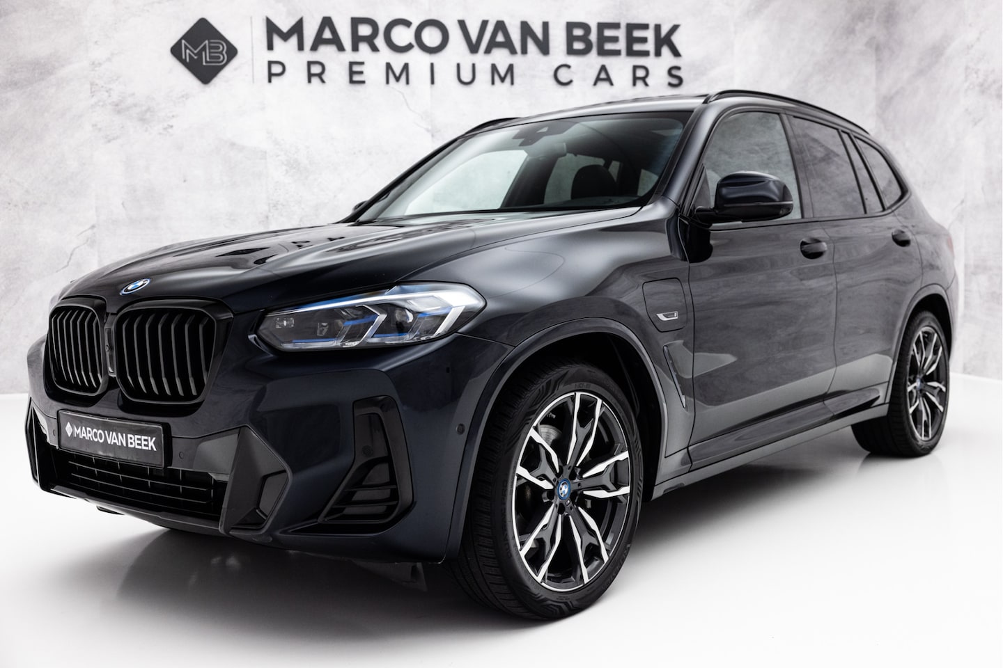 BMW X3 - xDrive30e High Executive M-Sport | Pano | Head-Up | Laser | E-Trekhaak - AutoWereld.nl